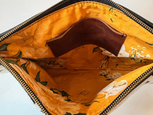 Load image into Gallery viewer, Bangle Clutch - 4