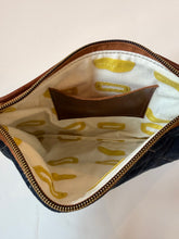 Load image into Gallery viewer, Bangle Clutch - 2