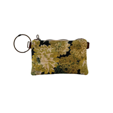 Load image into Gallery viewer, Bangle Clutch - V