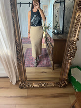 Load image into Gallery viewer, EV Sling Bag - Black