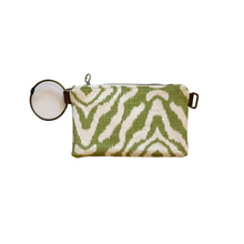 Load image into Gallery viewer, Bangle Clutch - P

