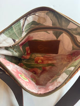 Load image into Gallery viewer, Midi - woven brown leather
