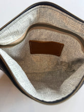 Load image into Gallery viewer, Midi - woven black leather
