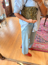 Load image into Gallery viewer, Bangle Clutch - 5
