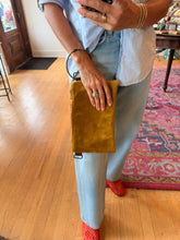 Load image into Gallery viewer, Bangle Clutch - 1

