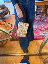 Load image into Gallery viewer, Bangle Clutch - A
