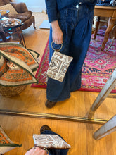 Load image into Gallery viewer, Bangle Clutch - B
