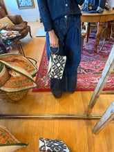 Load image into Gallery viewer, Bangle Clutch - F
