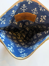 Load image into Gallery viewer, Indi Shoulder Bag - 8
