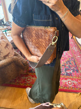 Load image into Gallery viewer, ✨PRE ORDER ✨Midi - woven brown leather
