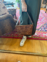Load image into Gallery viewer, ✨PRE ORDER ✨Midi - woven brown leather
