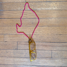 Load image into Gallery viewer, The Remnant Loop - Eyeglass necklace - PINK
